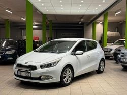 Vit Begagnad 2014 Kia Ceed Comfort Halvkombi | 94 900 kr (Bra pris)