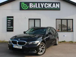 Svart Begagnad 2021 BMW 320 Sport Line Kombi | 249 900 kr (Bra pris)