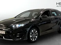 Svart (black) Begagnad 2022 Kia Ceed Sportswagon Advance Kombi | 249 500 kr (Marknadspris)
