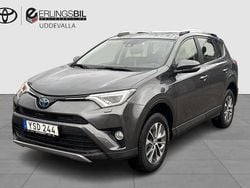 Mörkgrå Begagnad 2017 Toyota RAV4 Hybrid Active SUV | 189 900 kr (Bra pris)