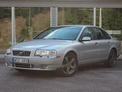 Ljusgrå Begagnad 2004 Volvo S80 Kinetic Sedan | 29 900 kr (Marknadspris)