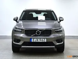 Grå Begagnad 2021 Volvo XC40 Inscription SUV | 319 900 kr (Marknadspris)
