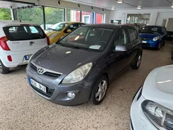 Mörkgrå Begagnad 2011 Hyundai i20 Premium Halvkombi | 35 900 kr (Marknadspris)