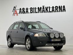 Mörkgrå Begagnad 2007 Skoda Octavia Scout Kombi | 49 900 kr (Lite dyr)