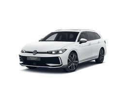Vit Ny 2025 VW Passat R-line Edition Kombi | 556 400 kr (Marknadspris)