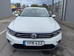 Vit Begagnad 2017 VW Passat GTE Kombi | 234 900 kr (Marknadspris)