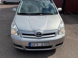 Silver Begagnad 2006 Toyota Corolla Verso Minibuss | 37 000 kr (Bra pris)