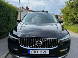 Svart Begagnad 2022 Volvo XC60 SUV | 365 000 kr (Superpris)