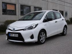 Vit Begagnad 2013 Toyota Yaris Hybrid Halvkombi | 59 900 kr