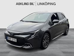 Mörkgrå Begagnad 2023 Toyota Corolla Style Halvkombi | 284 000 kr (Marknadspris)