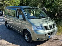 Grön Begagnad 2005 VW T5 California Van | 230 000 kr