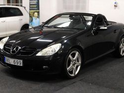 Svart Begagnad 2004 Mercedes SLK350 Cab | 134 900 kr (Marknadspris)