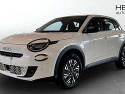 Vit (white) Ny 2025 Fiat 600 Lounge Halvkombi | 305 800 kr