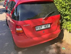 Röd Begagnad 2000 Mercedes A140 Halvkombi | 7 000 kr