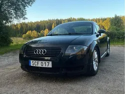 Svart Begagnad 2001 Audi TT Sportkupé | 24 000 kr (Bra pris)
