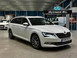 Vit Begagnad 2017 Skoda Superb Business Line Kombi | 229 900 kr (Marknadspris)