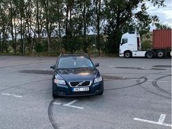 Begagnad 2009 Volvo V50 Momentum Kombi | 27 000 kr (Bra pris)