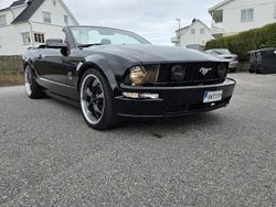 Svart Begagnad 2007 Ford Mustang GT Convertible Cab | 239 000 kr (Marknadspris)
