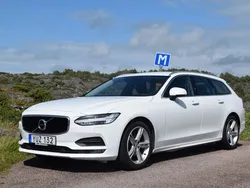 Vit Begagnad 2019 Volvo V90 Momentum Kombi | 138 000 kr (Dyr)