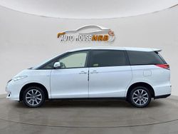 Vit Begagnad 2014 Toyota Previa Minibuss | 179 500 kr