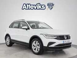 Vit Begagnad 2024 VW Tiguan Life SUV | 329 800 kr (Bra pris)