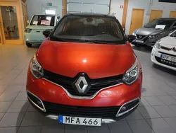 Flerfärgad Begagnad 2015 Renault Captur SUV | 99 000 kr (Marknadspris)