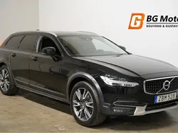 Svart Begagnad 2017 Volvo V90 CC Momentum Kombi | 214 700 kr (Marknadspris)
