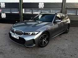 Grå Begagnad 2022 BMW 330e M Sport Kombi | 399 900 kr (Dyr)