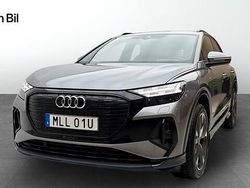 Tyfongrå metallic Begagnad 2024 Audi Q4 e-tron S-Line SUV | 579 000 kr (Marknadspris)