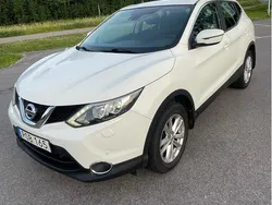 Vit Begagnad 2014 Nissan Qashqai SUV | 80 000 kr (Marknadspris)