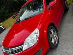 Röd Begagnad 2008 Opel Astra Halvkombi | 23 000 kr (Marknadspris)