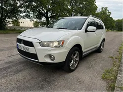 Vit Begagnad 2012 Mitsubishi Outlander SUV | 64 900 kr (Bra pris)