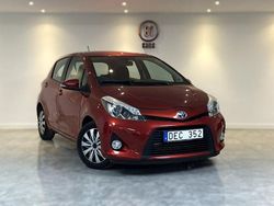 Röd Begagnad 2012 Toyota Yaris Hybrid Active Halvkombi | 119 900 kr (Lite dyr)