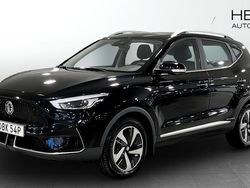 Svart (black) Begagnad 2022 MG ZS Luxury Sedan | 239 900 kr (Marknadspris)