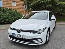 Vit Begagnad 2022 VW Golf VIII Halvkombi | 185 000 kr (Bra pris)