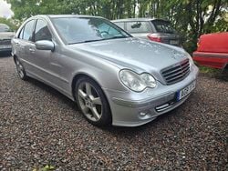 Silver Begagnad 2006 Mercedes C320 Avantgarde Sedan | 30 000 kr