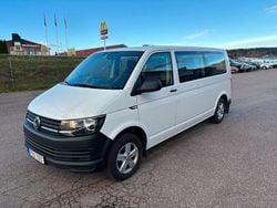 Vit Begagnad 2017 VW Caravelle Trendline Minibuss | 219 900 kr (Bra pris)