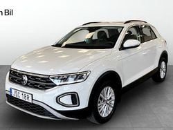 Vit Begagnad 2022 VW T-Roc Life SUV | 249 800 kr (Marknadspris)