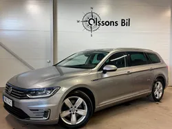 Silver Begagnad 2017 VW Passat GTE Kombi | 159 800 kr (Marknadspris)