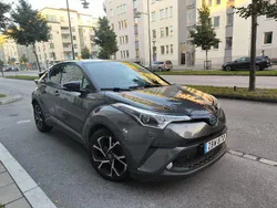 Grå Begagnad 2018 Toyota C-HR Style SUV | 144 000 kr (Marknadspris)