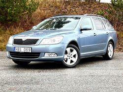 Ljusblå Begagnad 2011 Skoda Octavia Elegance Kombi | 65 000 kr (Marknadspris)