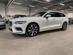 Vit Begagnad 2021 Volvo V60 Inscription Kombi | 309 000 kr (Marknadspris)