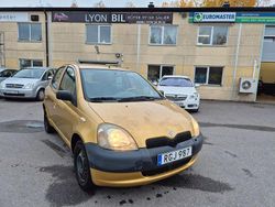 Gul Begagnad 2000 Toyota Yaris Halvkombi | 16 900 kr (Lite dyr)