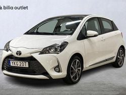 Vit Begagnad 2019 Toyota Yaris Active Halvkombi | 134 900 kr (Marknadspris)