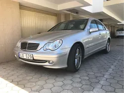 Grå Begagnad 2004 Mercedes C320 Avantgarde Sedan | 69 000 kr