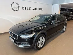 Svart Begagnad 2021 Volvo V90 CC Momentum Kombi | 379 900 kr (Marknadspris)
