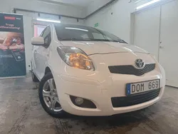 Vit Begagnad 2010 Toyota Yaris Halvkombi | 55 000 kr (Marknadspris)
