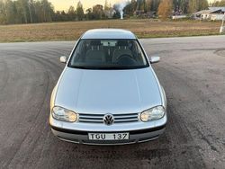 Silver Begagnad 2002 VW Golf IV Basis Halvkombi | 29 500 kr (Marknadspris)