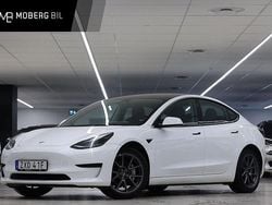 Vit Begagnad 2022 Tesla Model 3 Standard Range Sedan | 264 900 kr (Marknadspris)