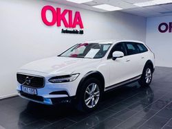 Vit Begagnad 2018 Volvo V90 CC Momentum Kombi | 279 900 kr (Marknadspris)
